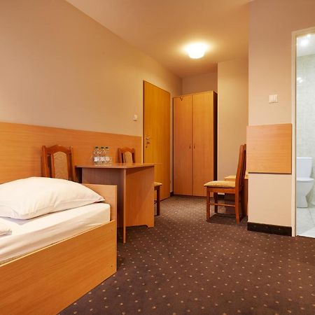 Hotel Wena Kielce Luaran gambar