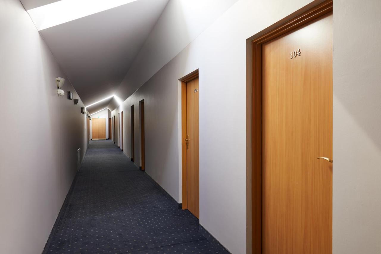 Hotel Wena Kielce Luaran gambar