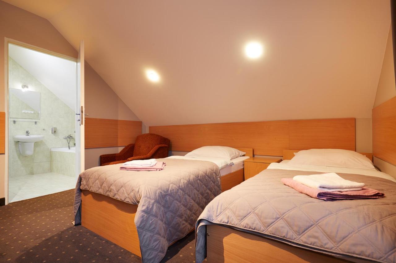 Hotel Wena Kielce Luaran gambar